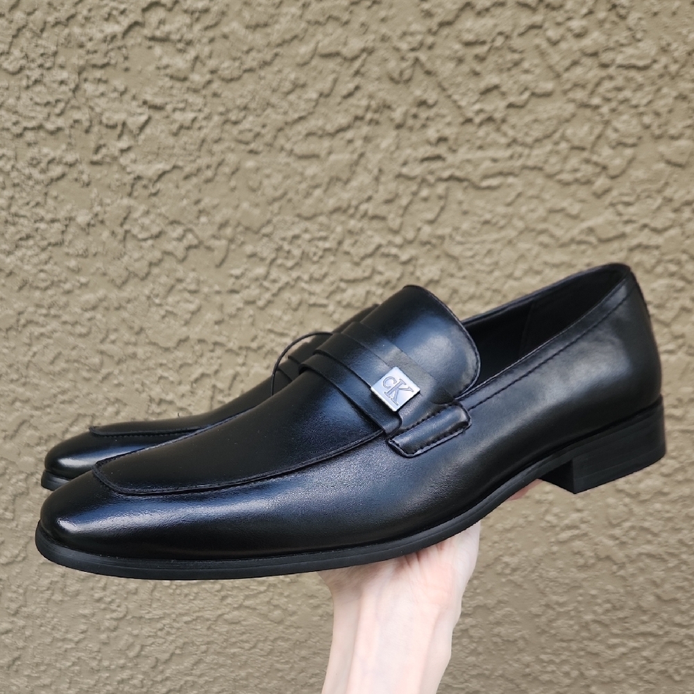 NWT Calvin Klein Leather Loafers Slip On Black SZ 9.5